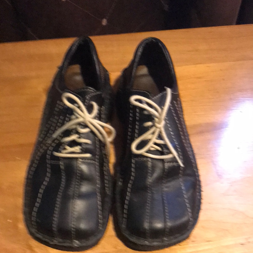 Black lace up chunky shoes slight lift